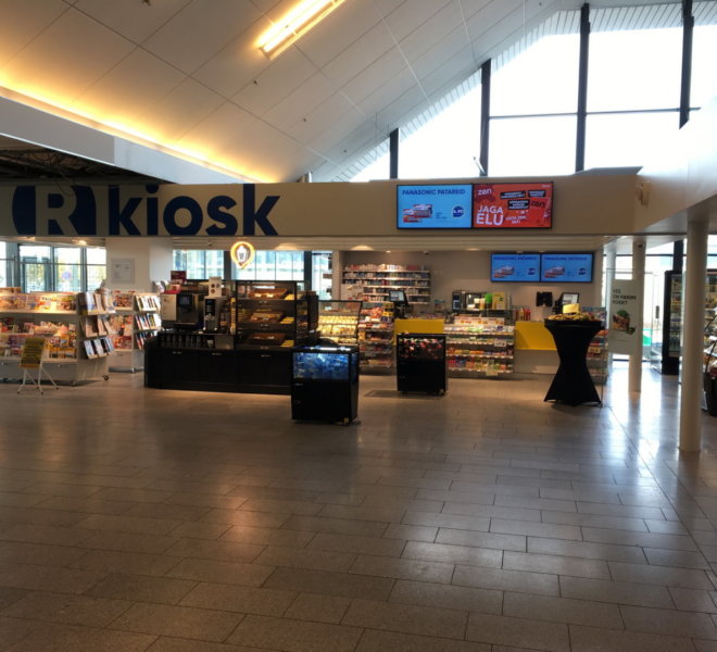 R-Kiosk Lennujaama fuajees